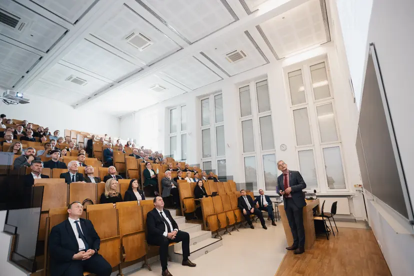 Zdjęcie 1 z galerii 2025